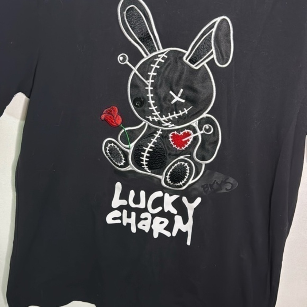 Bkys‎ men’s small black T shirt lucky charm